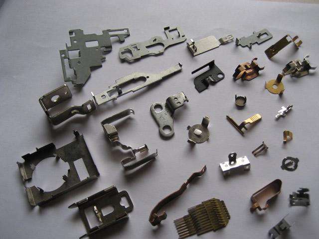 The common issues of poor coil material in stamping parts include the following aspects